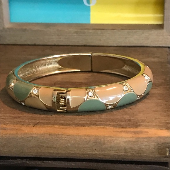 JTF hinged bracelet - Picture 2 of 4